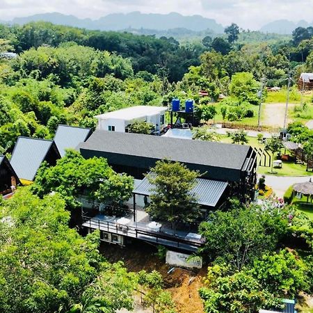 คุ้มกะลาหัวฟาร์มสเตย์ Ban Pha Saeng Lang Exterior foto