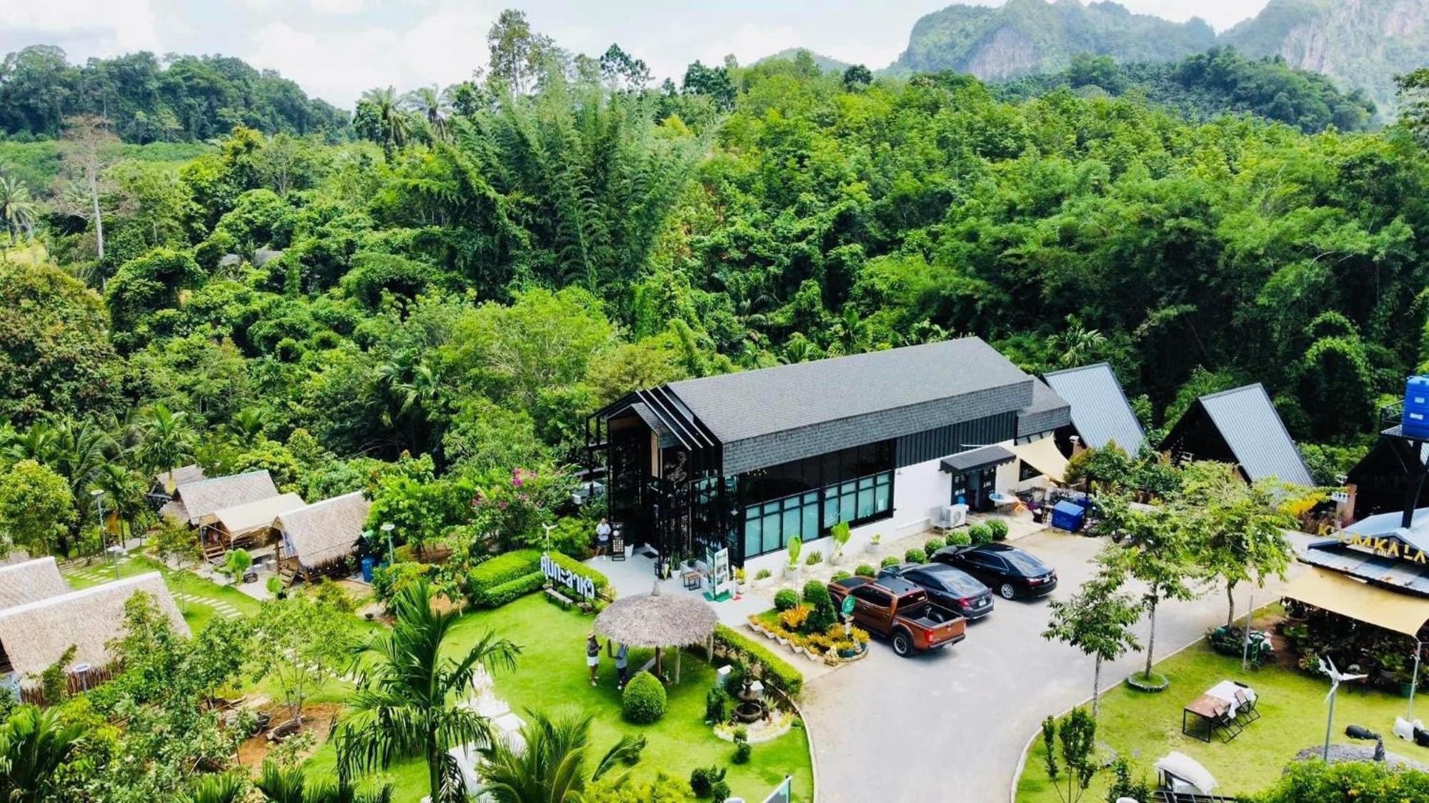 คุ้มกะลาหัวฟาร์มสเตย์ Ban Pha Saeng Lang Exterior foto